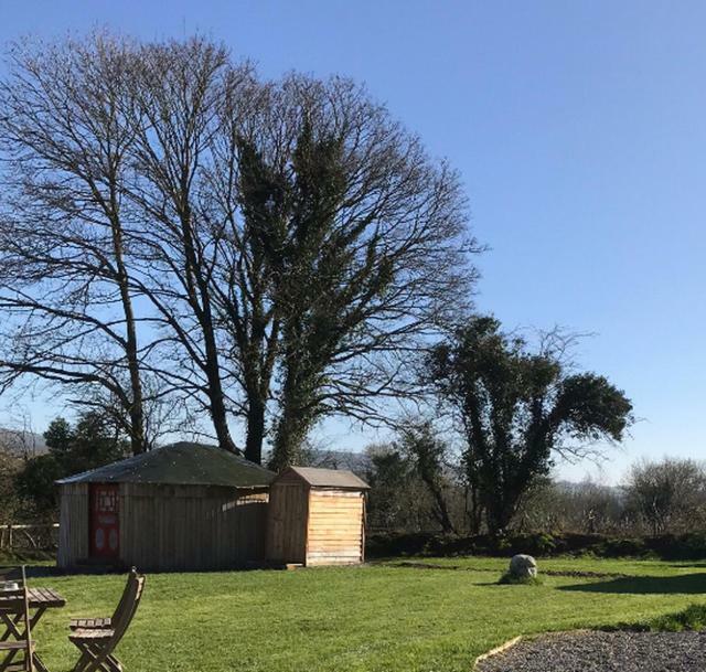 Mcclure Yurt At Carrigeen Glamping Kilkenny Extérieur photo